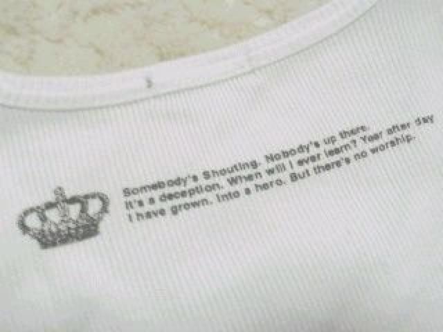 オラオラ.悪羅悪羅.メンエグ♪シルバー箔 英字ロゴテレコVネックロンT < 男性ファッション オラオラ.悪羅悪羅.メンエグ♪シルバー箔 英字ロゴテレコVネックロンT < 男性ファッションの