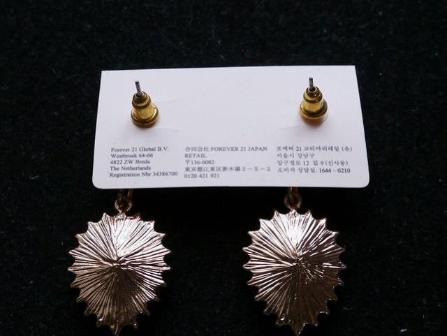 新品FOREVER21 アンティーク調ライオンモチーフストーンピアス < ブランド 新品FOREVER21 アンティーク調ライオンモチーフストーンピアス < ブランドの