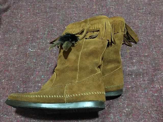 ミネトンカフランジブーツ < 女性ファッション  ミネトンカフランジブーツ  < 女性ファッションの