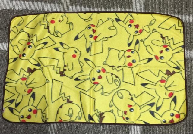 ポケットモンスター・ピカチュウ柄ミニブランケット < アニメ/コミック/キャラクター ポケットモンスター・ピカチュウ柄ミニブランケット < アニメ/コミック/キャラクターの