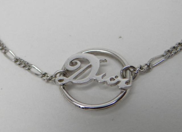 Christian Dior fBI[ S`[ uXbgyz  uh 