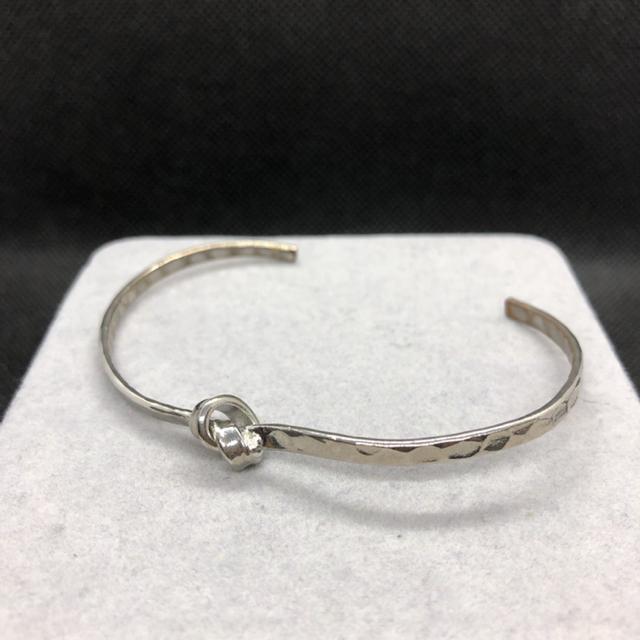 即決 結び ブレスレット シルバーカラー < 女性アクセサリー/時計 即決 結び ブレスレット シルバーカラー < 女性アクセサリー/時計の