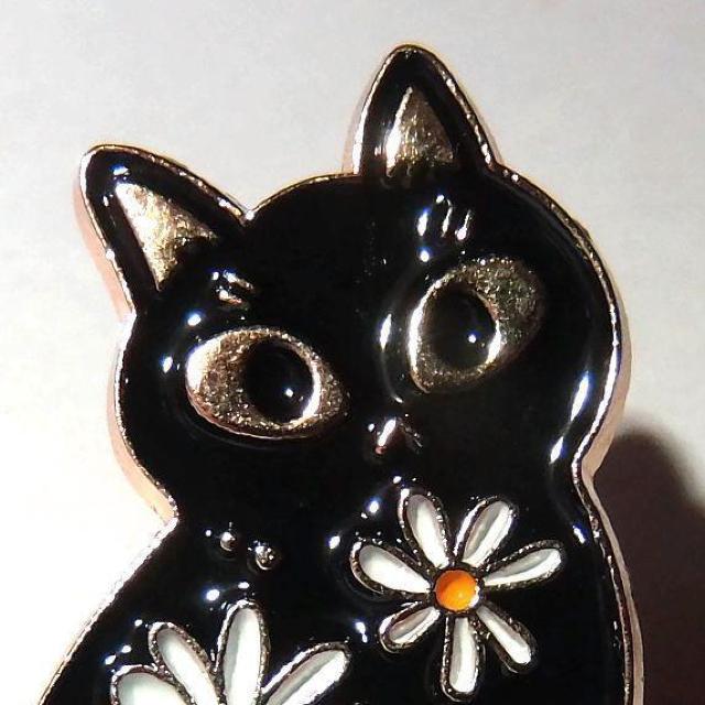 黒猫 クロネコ ネコ ねこ キャット 花柄 ピンバッジ バッジ ピンズ ラペルピン ブローチ < 女性アクセサリー/時計  黒猫 クロネコ ネコ ねこ キャット 花柄 ピンバッジ バッジ ピンズ ラペルピン ブローチ < 女性アクセサリー/時計の