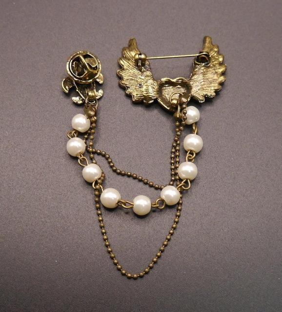 新品 ゴスロリ姫系 アンティーク調天使羽根ハートと紋章ブローチ < 女性アクセサリー/時計  新品 ゴスロリ姫系 アンティーク調天使羽根ハートと紋章ブローチ < 女性アクセサリー/時計の