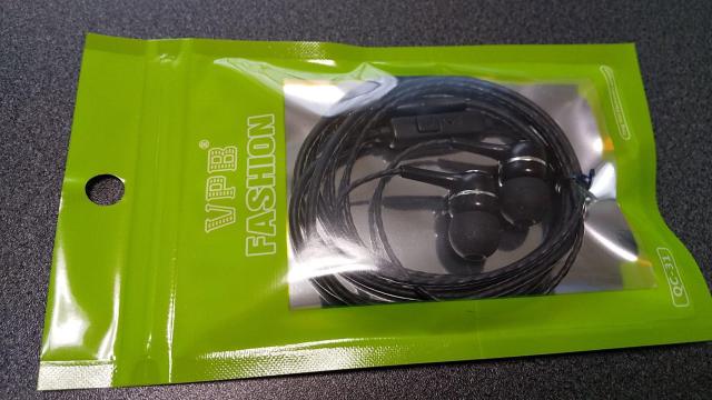 ★ハンズフリーイヤホン♪ブラック◆カナル型有線ステレオイヤフォン音楽通話音声◆新品未使用 < 家電/AV ★ハンズフリーイヤホン♪ブラック◆カナル型有線ステレオイヤフォン音楽通話音声◆新品未使用 < 家電/AVの