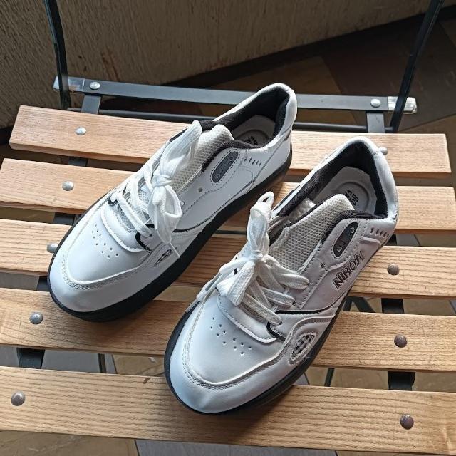 �V�i 23.5cm ���f�B�[�X �X�j�[�J�[ �z���C�g �V���[�Y �C ���[�J�b�g  �� �����t�@�b�V������ 