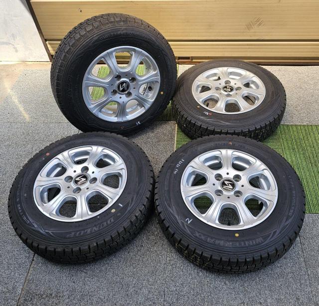 Strategyアルミホイール 13インチ 5J +35 4H 100 DUNLOP WINTER MAXX WM01 155/ < 自動車/バイク Strategyアルミホイール 13インチ 5J +35 4H 100 DUNLOP WINTER MAXX WM01 155/ < 自動車/バイク