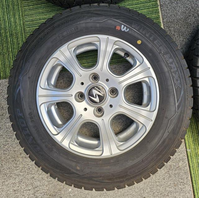 Strategyアルミホイール 13インチ 5J +35 4H 100 DUNLOP WINTER MAXX WM01 155/ < 自動車/バイク Strategyアルミホイール 13インチ 5J +35 4H 100 DUNLOP WINTER MAXX WM01 155/ < 自動車/バイク