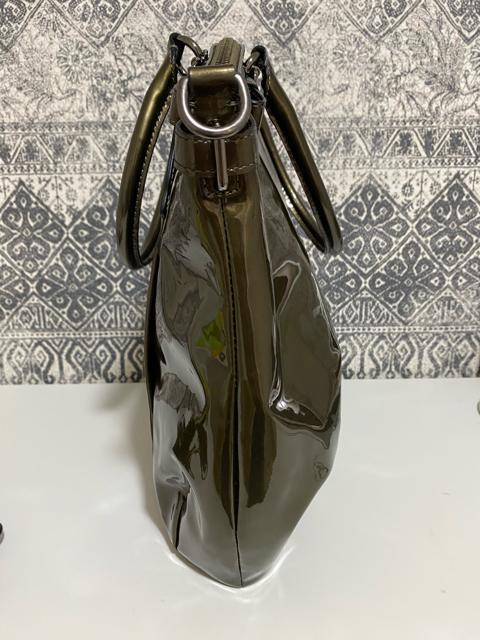 【美品】COACH コーチ マディソン 2WAY トートバッグ 肩掛け カーキ < ブランド  【美品】COACH コーチ マディソン 2WAY トートバッグ 肩掛け カーキ < ブランドの