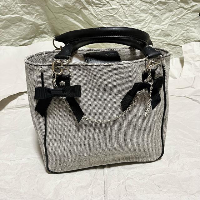 【CLATHAS / クレイサス】 ハンドバッグ / カメリア チャーム付き < ブランド 【CLATHAS / クレイサス】 ハンドバッグ / カメリア チャーム付き < ブランドの