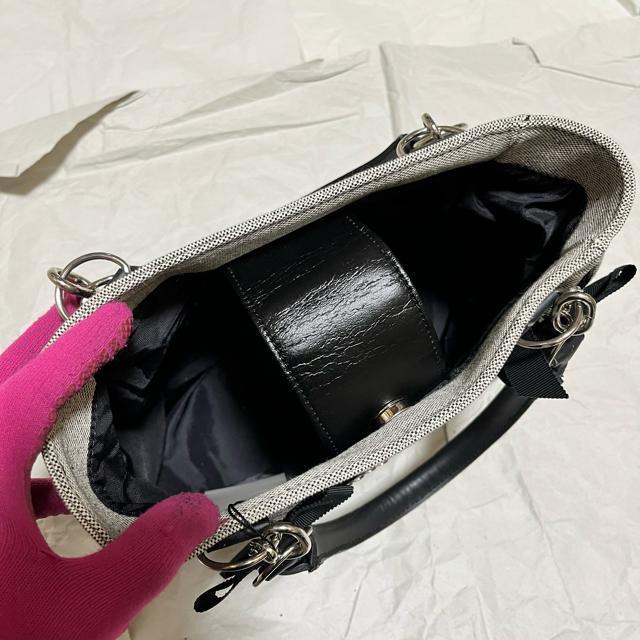 【CLATHAS / クレイサス】 ハンドバッグ / カメリア チャーム付き < ブランド 【CLATHAS / クレイサス】 ハンドバッグ / カメリア チャーム付き < ブランドの