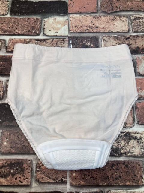 送料無料!あっという時に、安心の5層構造!【サラッフィープラス】10cc 水分ケア綿混ショーツ(画像から)1枚 < 女性ファッション  送料無料!あっという時に、安心の5層構造!【サラッフィープラス】10cc 水分ケア綿混ショーツ(画像から)1枚 < 女性ファッションの