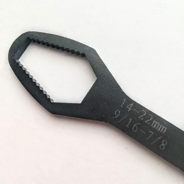 自在レンチ 8ミリ〜22ミリ フリーレンチ L260 全長26センチ < 自動車/バイク 自在レンチ 8ミリ〜22ミリ フリーレンチ L260 全長26センチ < 自動車/バイク