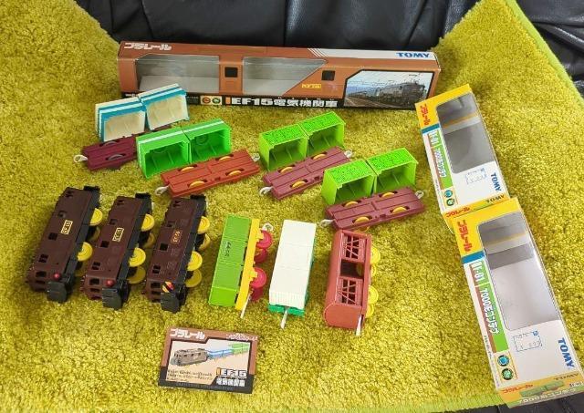 プラレール/EF15電気機関車/EF59先頭車/7000形コンテナ2両箱有/日本製コンテナ/冷蔵コンテナ/家畜車/日本製 < ホビー  プラレール/EF15電気機関車/EF59先頭車/7000形コンテナ2両箱有/日本製コンテナ/冷蔵コンテナ/家畜車/日本製 < ホビーの