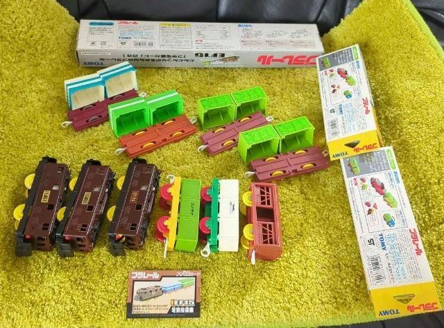 プラレール/EF15電気機関車/EF59先頭車/7000形コンテナ2両箱有/日本製コンテナ/冷蔵コンテナ/家畜車/日本製 < ホビー  プラレール/EF15電気機関車/EF59先頭車/7000形コンテナ2両箱有/日本製コンテナ/冷蔵コンテナ/家畜車/日本製 < ホビーの