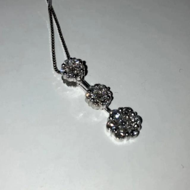 K18WG ダイヤモンドネックレス ホワイトゴールド ダイヤネックレス 18金 天然ダイヤモンド ペンダントトップ TRILOGY < 女性アクセサリー/時計 K18WG ダイヤモンドネックレス ホワイトゴールド ダイヤネックレス 18金 天然ダイヤモンド ペンダントトップ TRILOGY < 女性アクセサリー/時計の