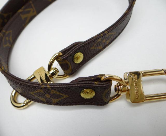 LOUIS VUITTON ルイヴィトン モノグラム 肩当て付ショルダーストラップ<USED>【送料無料】 < ブランド LOUIS VUITTON ルイヴィトン モノグラム 肩当て付ショルダーストラップ<USED>【送料無料】 < ブランドの