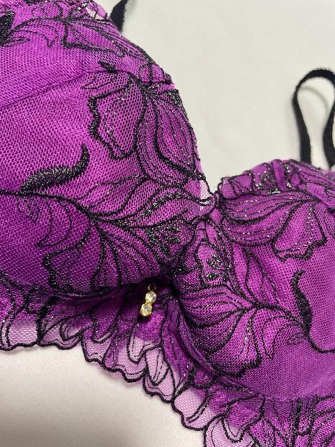 ♯新品♯ラメ 刺繍 アンダーレース ブラ B75 < 女性ファッション  ♯新品♯ラメ 刺繍 アンダーレース ブラ B75 < 女性ファッションの