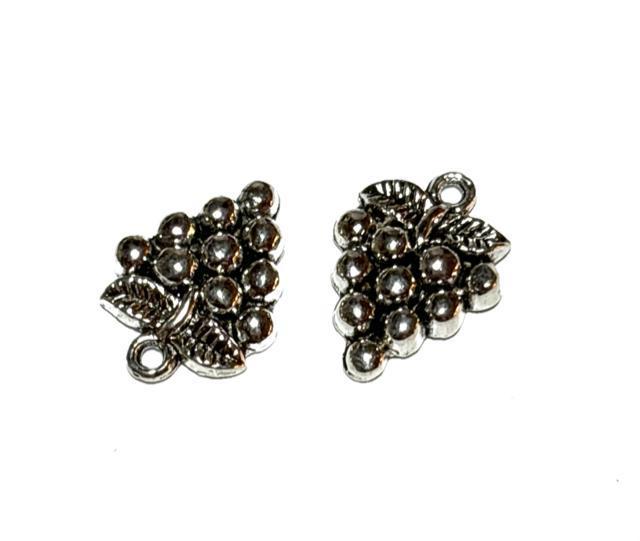 241 銀色の葡萄 2個 ぶどうパーツ 果物チャーム◯ < ペット/手芸/園芸 241 銀色の葡萄 2個 ぶどうパーツ 果物チャーム◯ < ペット/手芸/園芸の