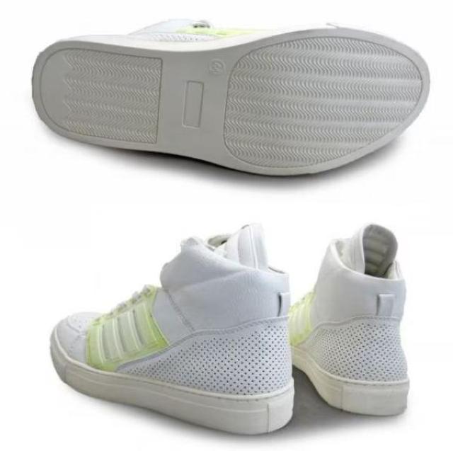 1�~~C110�V�iLove Hunter�n�C�J�b�g���[�X�A�b�v�X�j�[�J�[25.5�a���� �� �j���t�@�b�V������ 