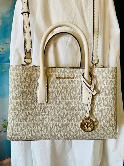 MICHAEL MICHAEL KORS  新作 サッチェル スモール 美品 < ブランド  MICHAEL MICHAEL KORS  新作 サッチェル スモール 美品 < ブランドの