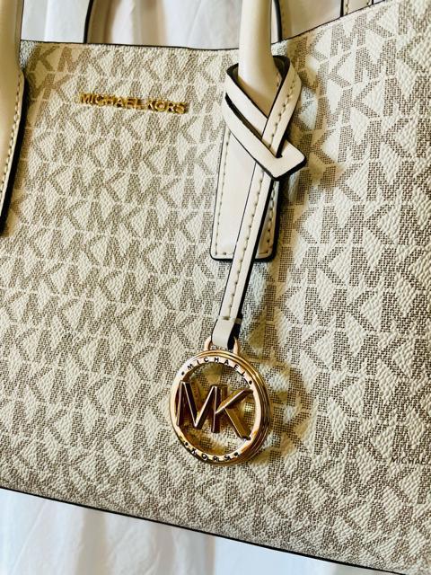 MICHAEL MICHAEL KORS  新作 サッチェル スモール 美品 < ブランド  MICHAEL MICHAEL KORS  新作 サッチェル スモール 美品 < ブランドの