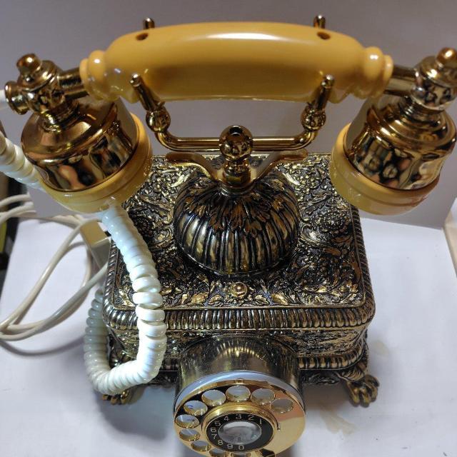 レトロ電話機 シーザー電話機 ナカヨ通信機 1975年(昭和50年)頃 アンティーク 50年前 ダイヤル式電話機 < インテリア/ライフ レトロ電話機 シーザー電話機 ナカヨ通信機 1975年(昭和50年)頃 アンティーク 50年前 ダイヤル式電話機 < インテリア/ライフの