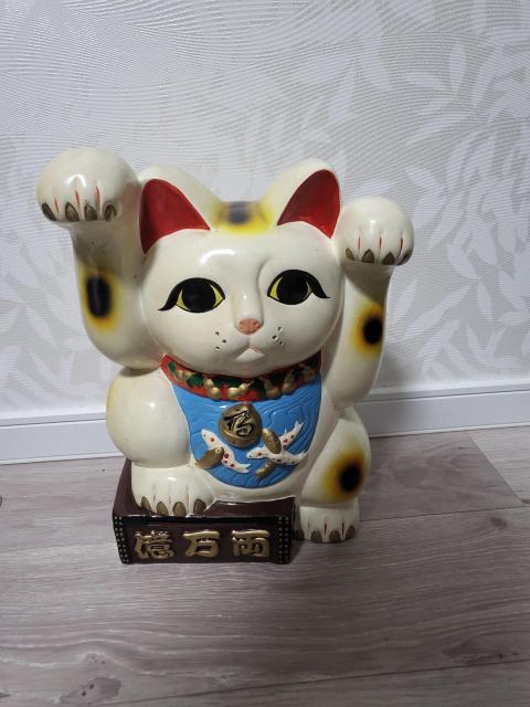 昭和レトロな両手を挙げた招き猫の置物(約35c)貯金箱にも < インテリア/ライフ 昭和レトロな両手を挙げた招き猫の置物(約35c)貯金箱にも < インテリア/ライフの