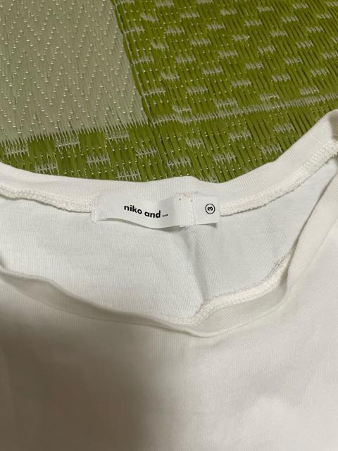 半袖トップス ニコアンド 重ね着にも < ブランド 半袖トップス ニコアンド 重ね着にも < ブランドの