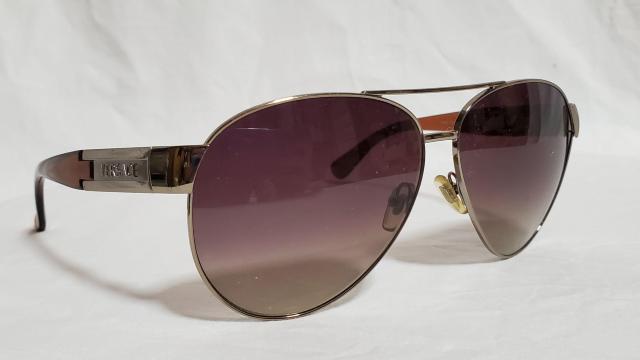 正規レア ヴェルサーチ ティアドロップ ロゴ メタルサングラス パイロットスポーツ グラマラスビッグレンズアイウェア 茶×銀 眼鏡 < ブランド  正規レア ヴェルサーチ ティアドロップ ロゴ メタルサングラス パイロットスポーツ グラマラスビッグレンズアイウェア 茶×銀 眼鏡 < ブランドの