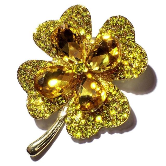 ビッグ 黄色 四葉のクローバー 四つ葉 四ツ葉 ピンブローチ ブローチ ラペルピン ピンバッジ バッジ ラインストーン イエロー < 女性アクセサリー/時計  ビッグ 黄色 四葉のクローバー 四つ葉 四ツ葉 ピンブローチ ブローチ ラペルピン ピンバッジ バッジ ラインストーン イエロー < 女性アクセサリー/時計の