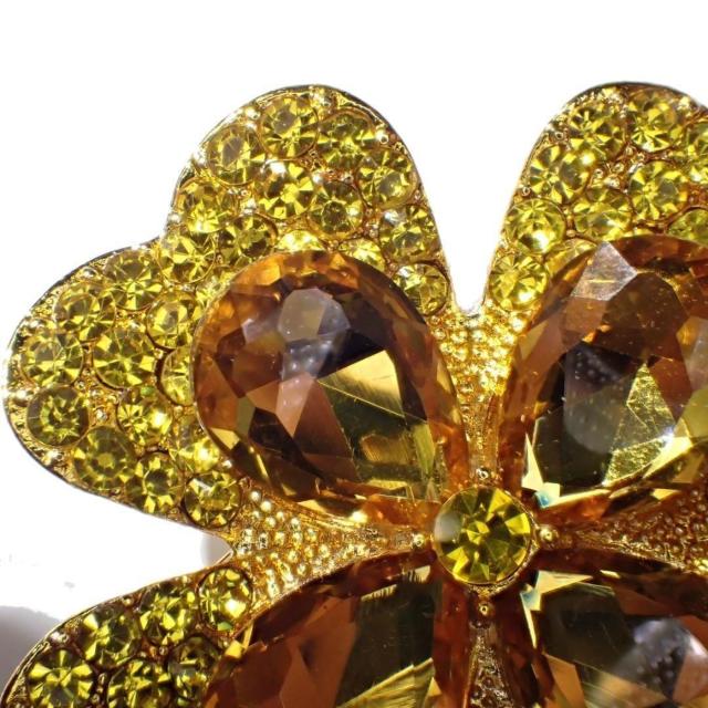 ビッグ 黄色 四葉のクローバー 四つ葉 四ツ葉 ピンブローチ ブローチ ラペルピン ピンバッジ バッジ ラインストーン イエロー < 女性アクセサリー/時計  ビッグ 黄色 四葉のクローバー 四つ葉 四ツ葉 ピンブローチ ブローチ ラペルピン ピンバッジ バッジ ラインストーン イエロー < 女性アクセサリー/時計の