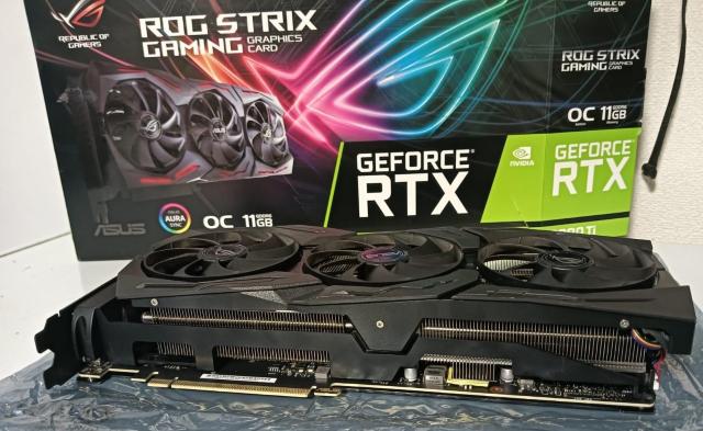 ASUS ROG STRIX GeForce RTX 2080 Ti 11GB  PC{/Ӌ@ 