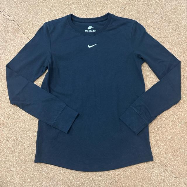 150サイズ 長袖ロンT NIKEナイキ 黒 < キッズ/ベビー  150サイズ 長袖ロンT NIKEナイキ 黒  < キッズ/ベビーの