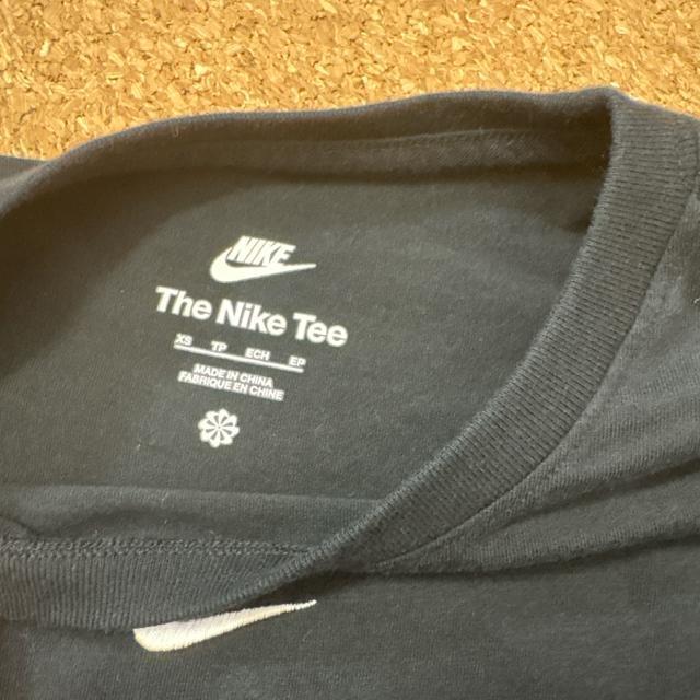 150サイズ 長袖ロンT NIKEナイキ 黒 < キッズ/ベビー  150サイズ 長袖ロンT NIKEナイキ 黒 < キッズ/ベビーの