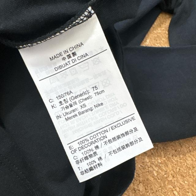 150サイズ 長袖ロンT NIKEナイキ 黒 < キッズ/ベビー  150サイズ 長袖ロンT NIKEナイキ 黒 < キッズ/ベビーの