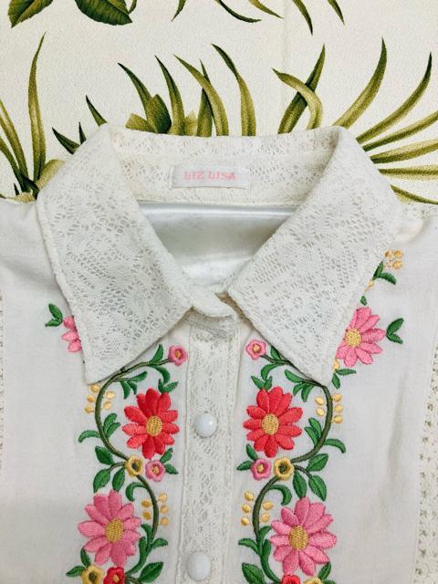 Liz Lisa ホワイト ワンピース チロリアン サイズF < ブランド Liz Lisa ホワイト ワンピース チロリアン サイズF < ブランドの