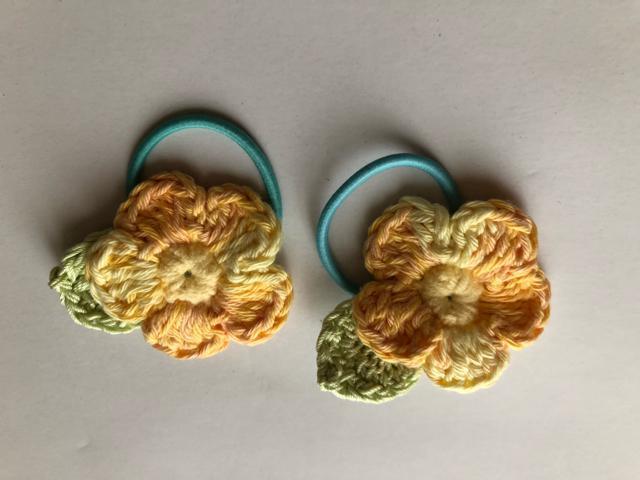 ハンドメイド ヘアゴム 小さなお子様用 黄色のお花ふたつ♪ < 女性ファッション  ハンドメイド ヘアゴム 小さなお子様用 黄色のお花ふたつ♪  < 女性ファッションの