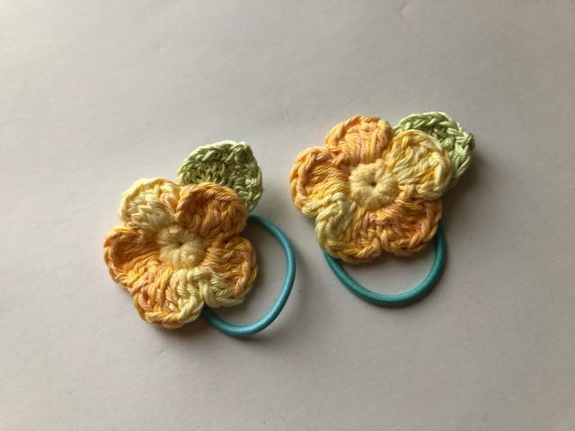 ハンドメイド ヘアゴム 小さなお子様用 黄色のお花ふたつ♪ < 女性ファッション  ハンドメイド ヘアゴム 小さなお子様用 黄色のお花ふたつ♪ < 女性ファッションの