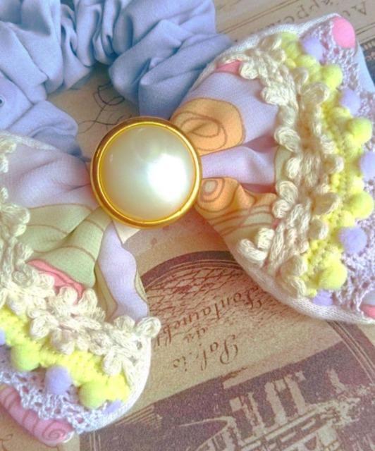 ハンドメイド*・゜不思議柄ガーリーリボンシュシュ < 女性ファッション  ハンドメイド*・゜不思議柄ガーリーリボンシュシュ < 女性ファッションの