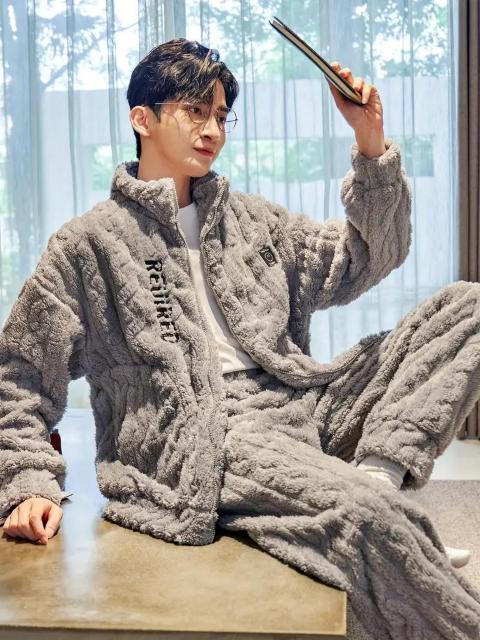 爆ヤス価格3790円★メンズパジャマ ル厚手ベルベットホーーラル  ベルベット ジッパー付き2点セット日本サイズXL) < 男性ファッション  爆ヤス価格3790円★メンズパジャマ ル厚手ベルベットホーーラル  ベルベット ジッパー付き2点セット日本サイズXL)  < 男性ファッションの