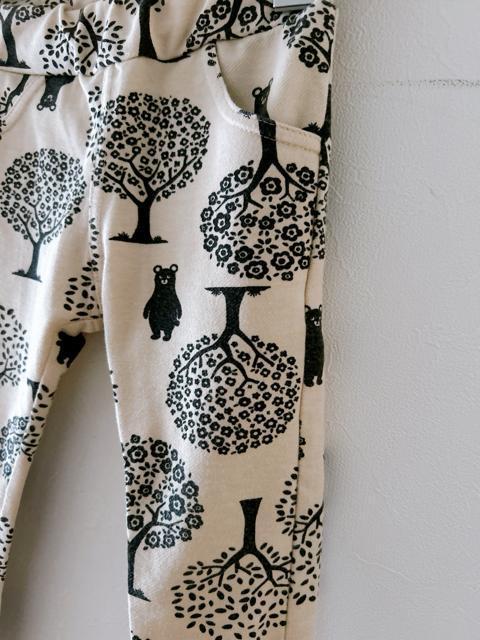 【西松屋 】森の動物柄レギンスパンツ 90cm < キッズ/ベビー 【西松屋 】森の動物柄レギンスパンツ 90cm < キッズ/ベビーの