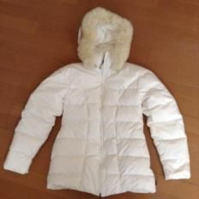 KMONCLER N[ _ER[g oeeB[k tX MdȃzCg   uh 