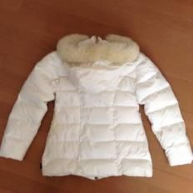 KMONCLER N[ _ER[g oeeB[k tX MdȃzCg  uh 