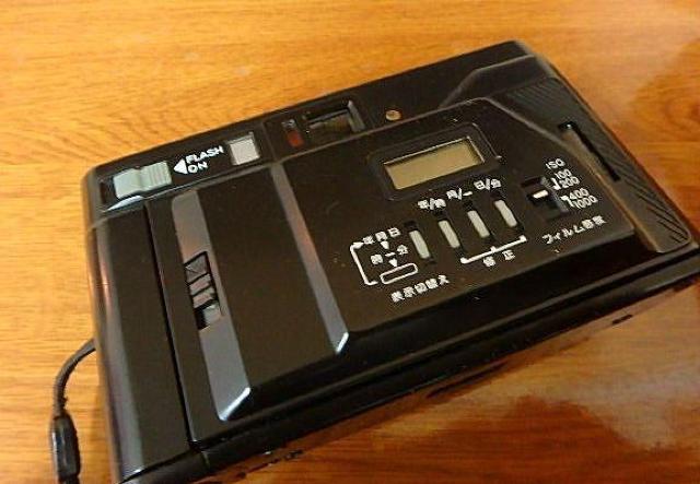 ★フィルムカメラ YASHICA TAF-D 35mm F3.5 コンパクトカメラ ジャンク品 < 家電/AV  ★フィルムカメラ YASHICA TAF-D 35mm F3.5 コンパクトカメラ ジャンク品 < 家電/AVの