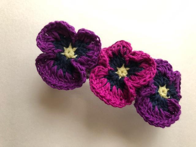 ハンドメイド バレッタ パンジーの集い♪ パープル ガーリー < 女性ファッション  ハンドメイド バレッタ パンジーの集い♪ パープル ガーリー < 女性ファッションの