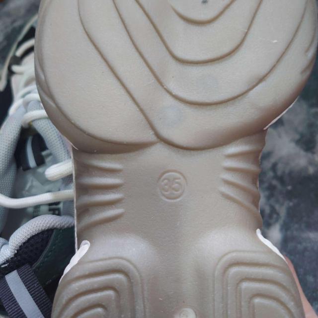 新品 22.5cm レディース スニーカー ブラック シューズ 靴 ローカット < 女性ファッション  新品 22.5cm レディース スニーカー ブラック シューズ 靴 ローカット < 女性ファッションの