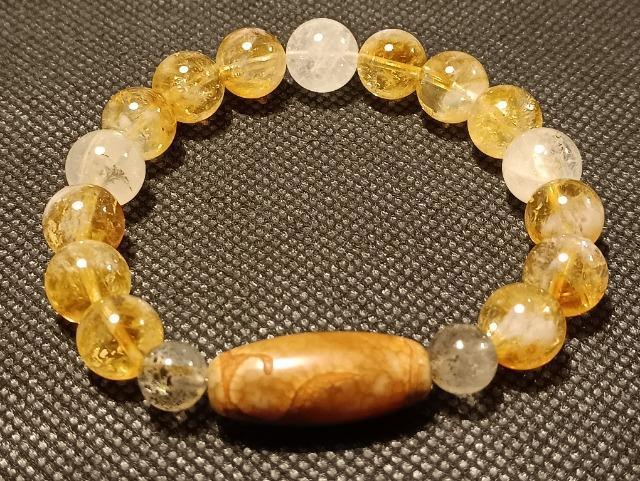 レア一点物です。「特殊なお守り」天珠ブレスです。 < 女性アクセサリー/時計 レア一点物です。「特殊なお守り」天珠ブレスです。 < 女性アクセサリー/時計の