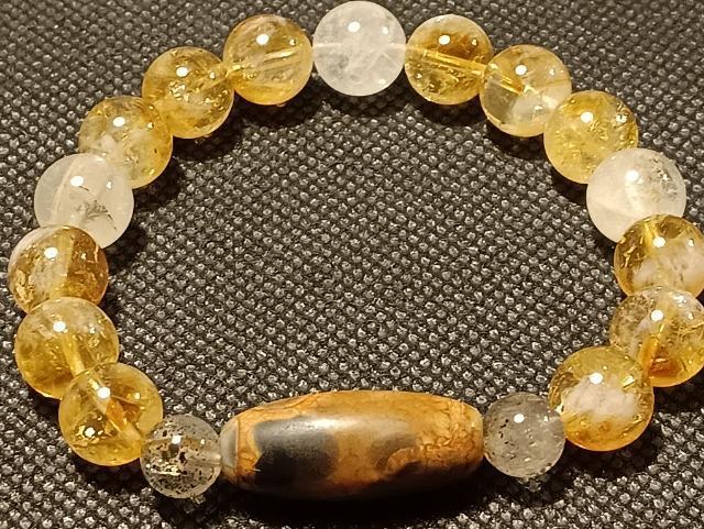 レア一点物です。「特殊なお守り」天珠ブレスです。 < 女性アクセサリー/時計 レア一点物です。「特殊なお守り」天珠ブレスです。 < 女性アクセサリー/時計の