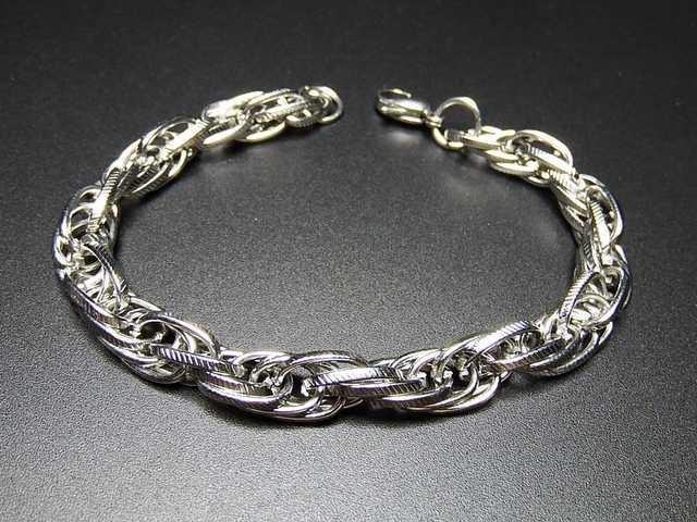 迫力 ステンレス 高級感 幅8mm レースツイスト ブレス < 男性アクセサリー/時計  迫力 ステンレス 高級感 幅8mm レースツイスト ブレス  < 男性アクセサリー/時計の